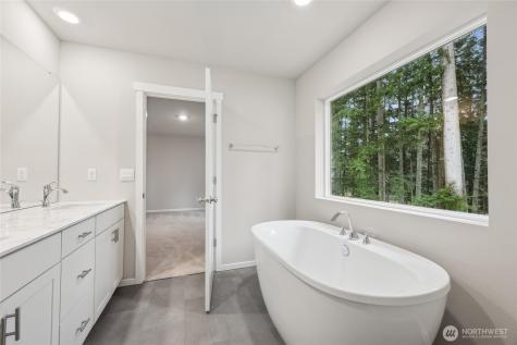 712 129th Street E Tacoma WA 98445