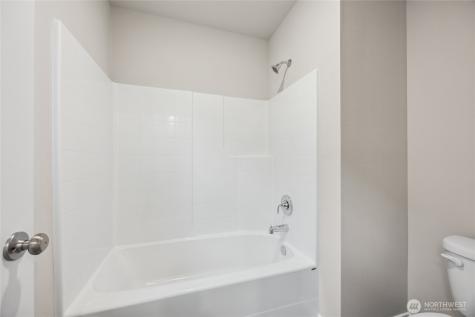 712 129th Street E Tacoma WA 98445