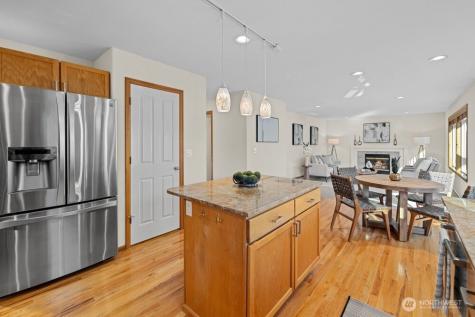 19811 13th Place W Lynnwood WA 98036