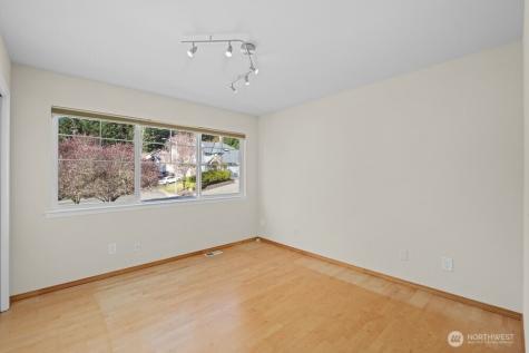 19811 13th Place W Lynnwood WA 98036