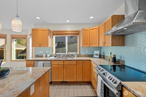 19811 13th Place W Lynnwood WA 98036