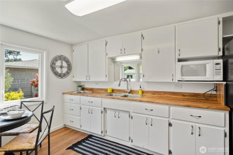 12022 2nd Avenue SW Seattle WA 98146