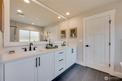 217 156th Place SW Lynnwood WA 98087