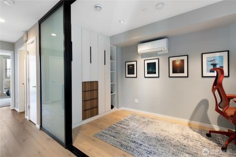 1709 20th Avenue Seattle WA 98122