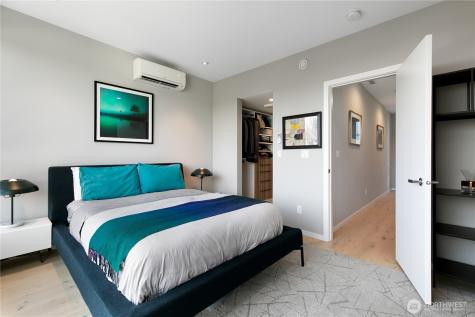 1709 20th Avenue Seattle WA 98122