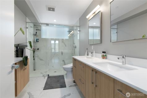 1709 20th Avenue Seattle WA 98122