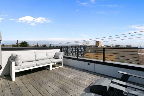 1709 20th Avenue Seattle WA 98122
