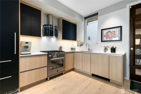 1709 20th Avenue Seattle WA 98122