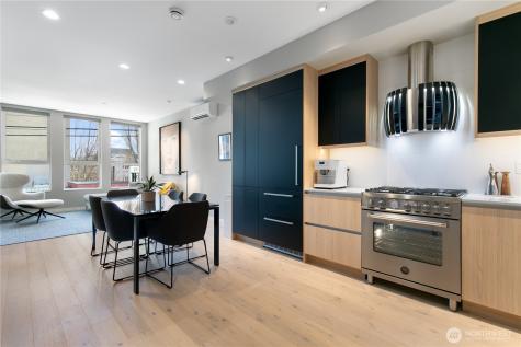 1709 20th Avenue Seattle WA 98122