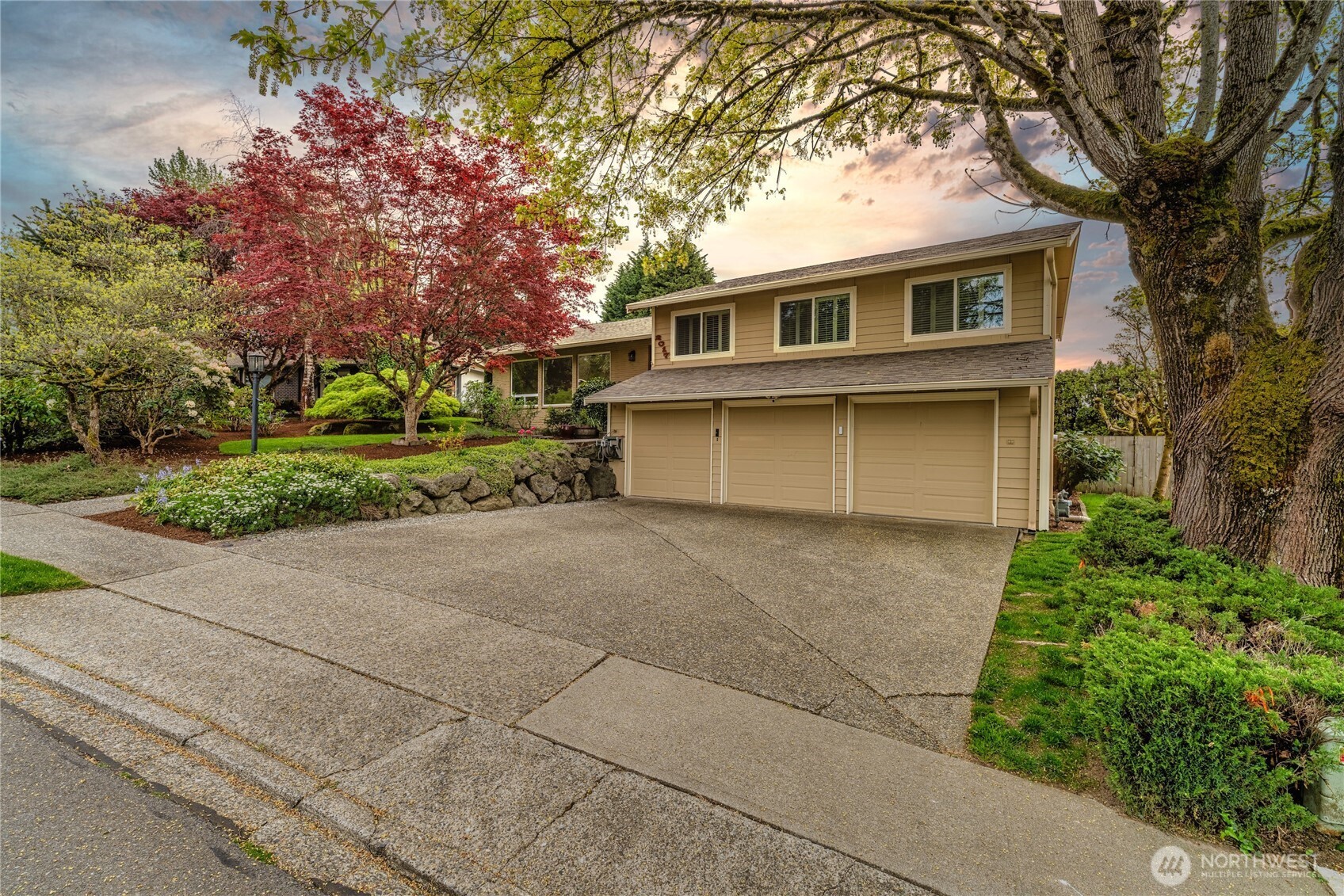 2017 Jones Circle SE Renton WA 98055