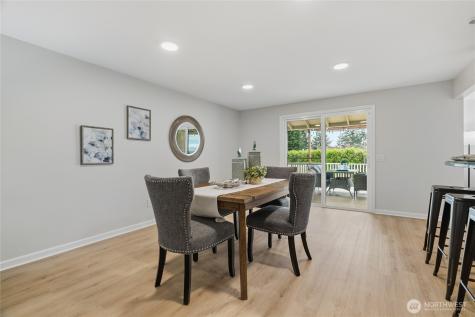 2017 Jones Circle SE Renton WA 98055