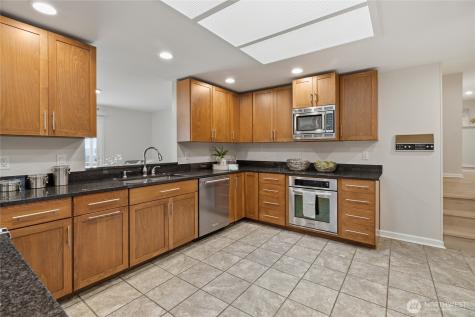 2017 Jones Circle SE Renton WA 98055