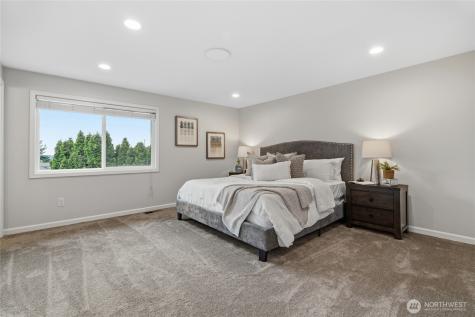 2017 Jones Circle SE Renton WA 98055