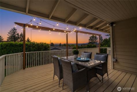 2017 Jones Circle SE Renton WA 98055