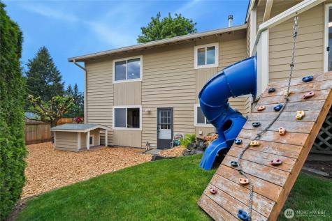 2017 Jones Circle SE Renton WA 98055
