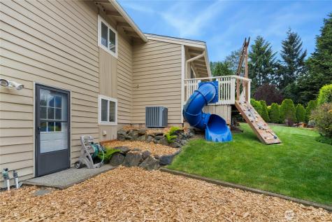 2017 Jones Circle SE Renton WA 98055