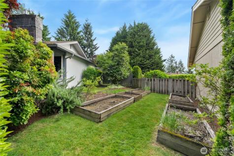 2017 Jones Circle SE Renton WA 98055