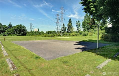 2017 Jones Circle SE Renton WA 98055