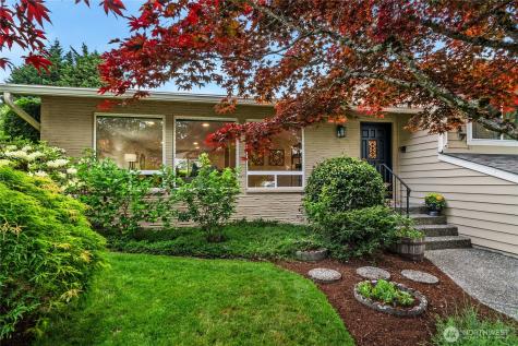 2017 Jones Circle SE Renton WA 98055