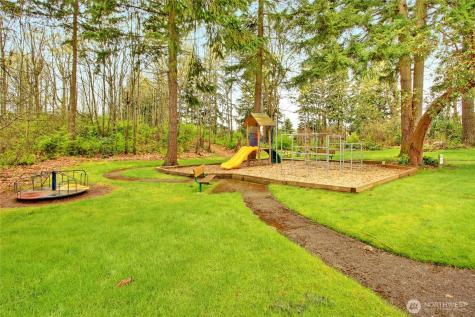 2017 Jones Circle SE Renton WA 98055