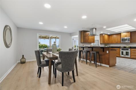 2017 Jones Circle SE Renton WA 98055