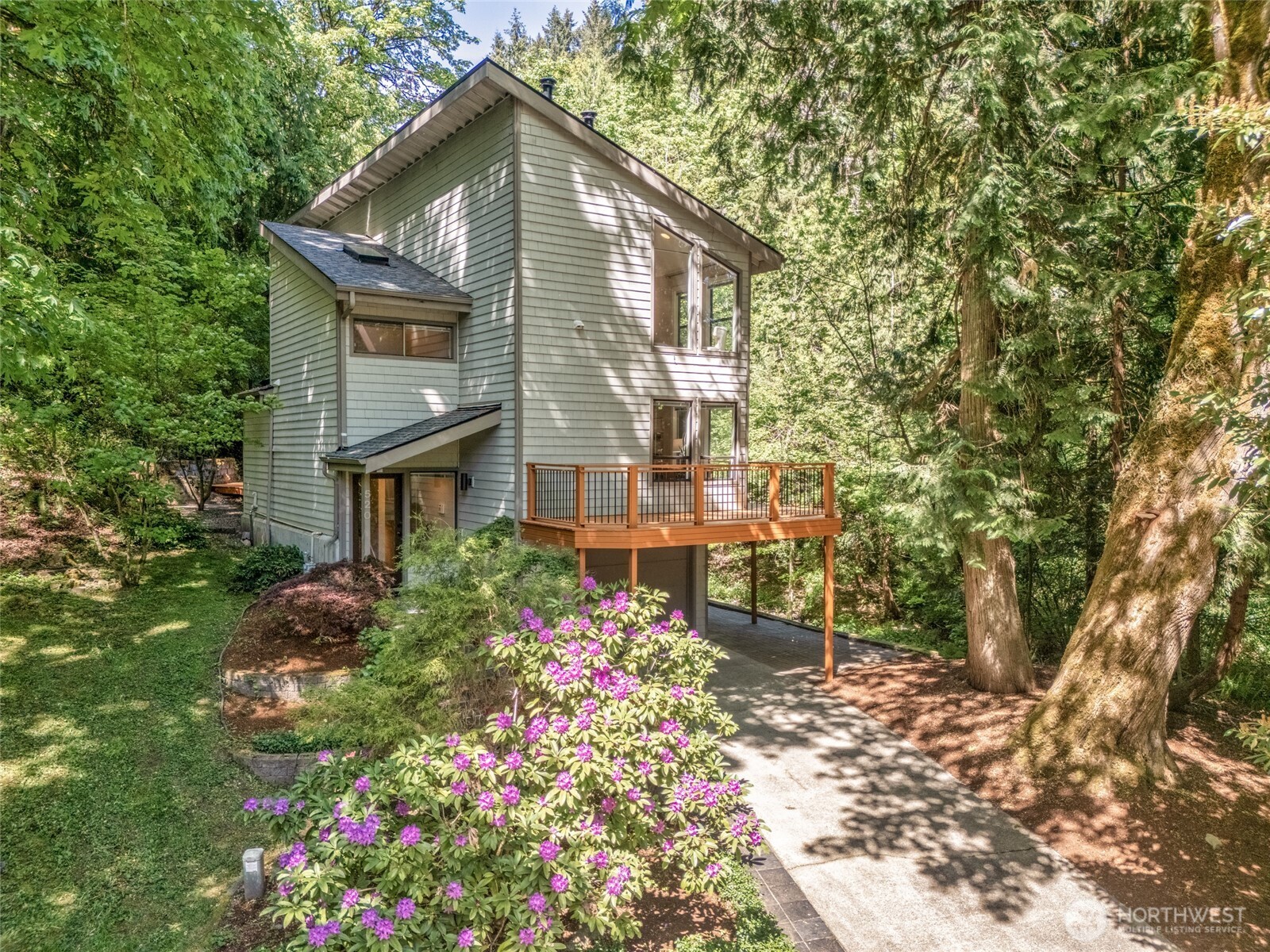 520 176th Lane NE Bellevue WA 98008