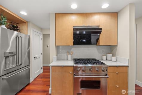 520 176th Lane NE Bellevue WA 98008