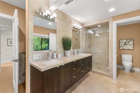 520 176th Lane NE Bellevue WA 98008