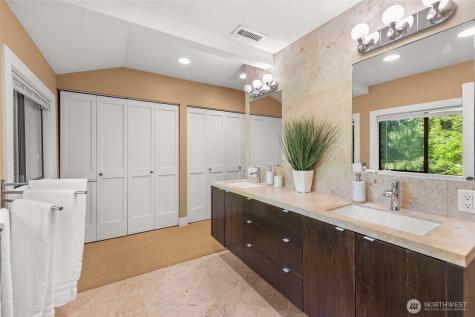 520 176th Lane NE Bellevue WA 98008