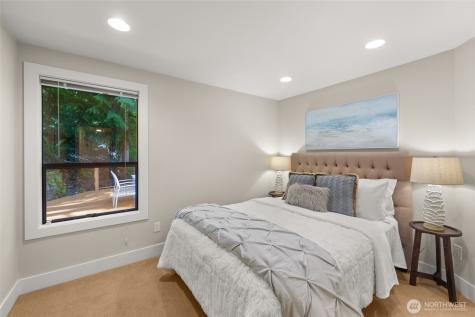 520 176th Lane NE Bellevue WA 98008