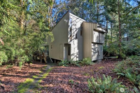 731 E Promontory Road Shelton WA 98584
