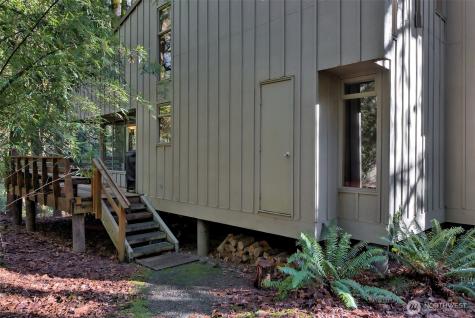 731 E Promontory Road Shelton WA 98584