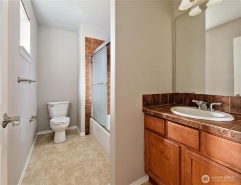 33060 41st Place S Federal Way WA 98001