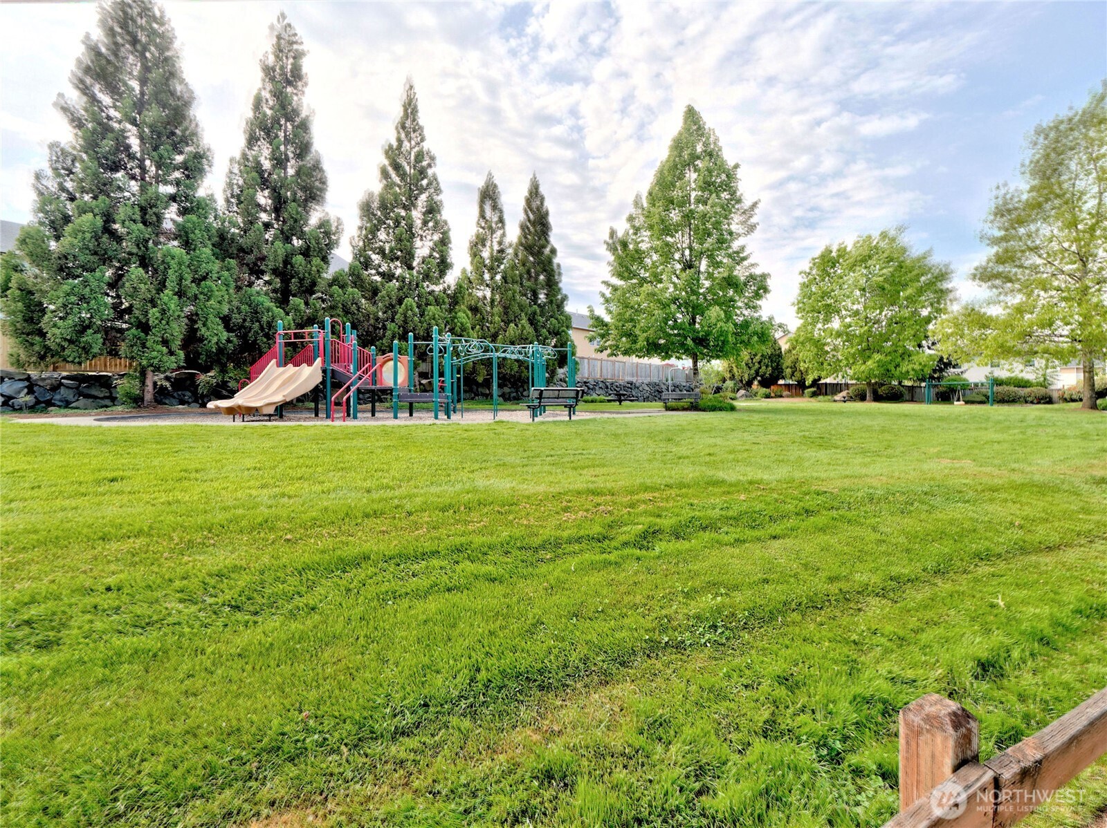 33060 41st Place S Federal Way WA 98001