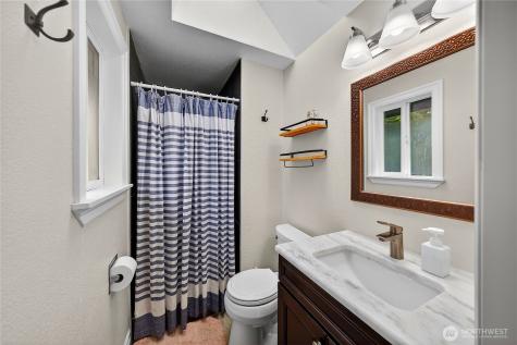 861 NW Haslo Place Oak Harbor WA 98277