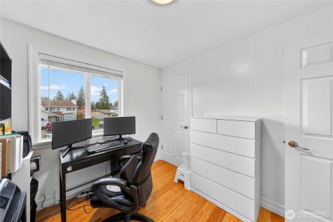 861 NW Haslo Place Oak Harbor WA 98277