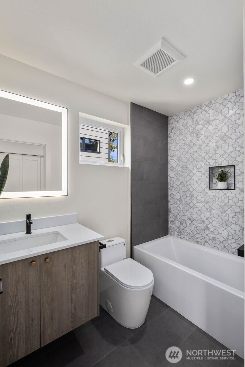 931 N 87th Street Seattle WA 98103