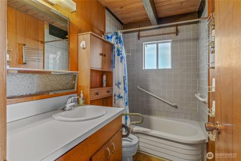 1703 259th Place Ocean Park WA 98640