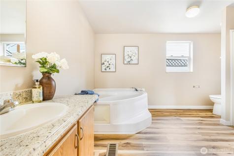 932 Price Road Bremerton WA 98312