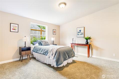 932 Price Road Bremerton WA 98312