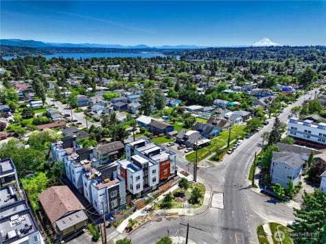 7560 43rd Avenue S Seattle WA 98118