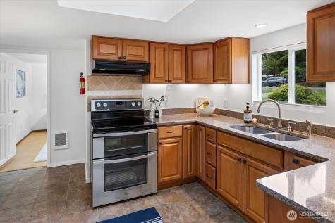 10044 12th Avenue NW Seattle WA 98177