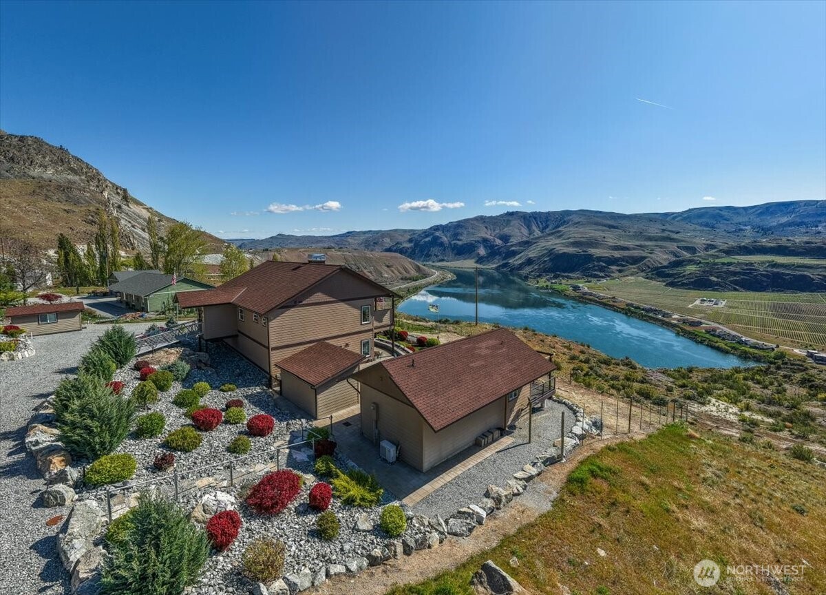 525 Columbia View Road Chelan WA 98816