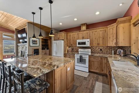 525 Columbia View Road Chelan WA 98816