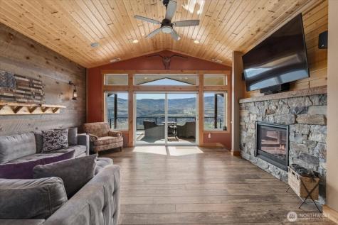 525 Columbia View Road Chelan WA 98816