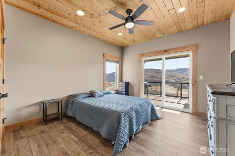 525 Columbia View Road Chelan WA 98816