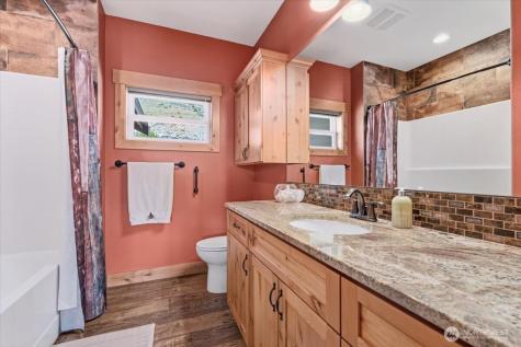 525 Columbia View Road Chelan WA 98816