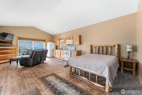 525 Columbia View Road Chelan WA 98816