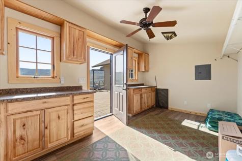 525 Columbia View Road Chelan WA 98816