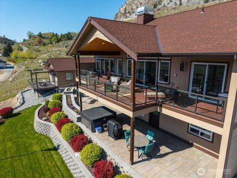 525 Columbia View Road Chelan WA 98816